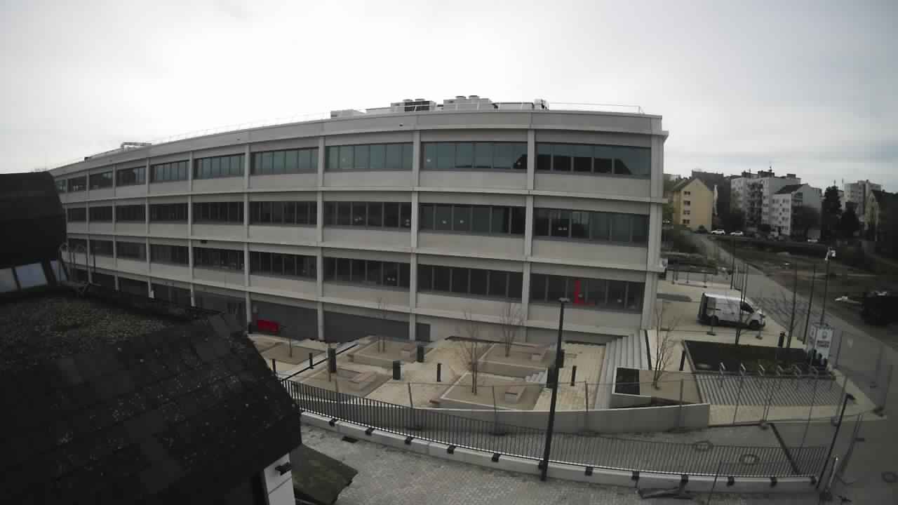 Webcam Standbild der Baustelle des Lehr- und Lernzentrums auf dem Campus der Hochschule RheinMain. Das Bild wird alle 30 Minuten aktualisiert.